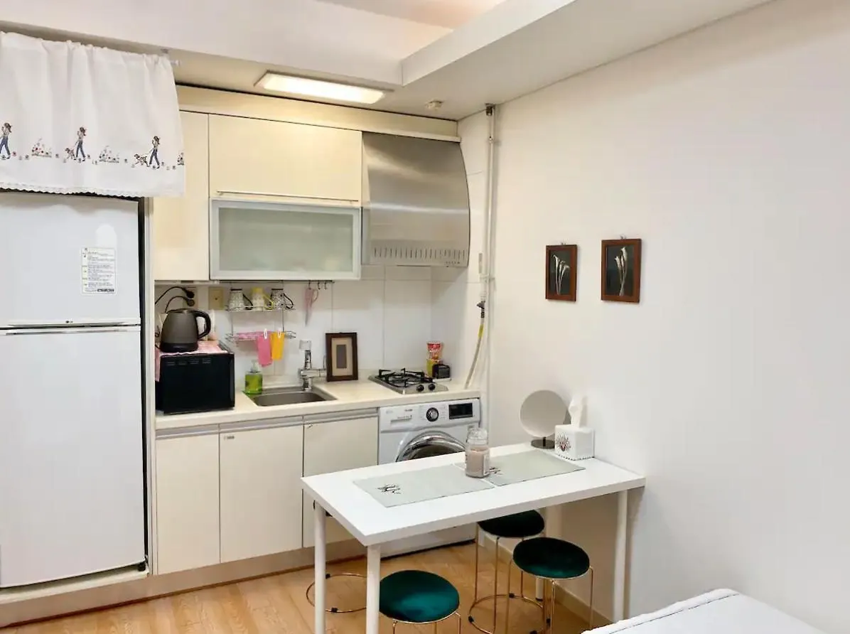 Ferienwohnung Gangnam Station Fun House Seoul Apartment